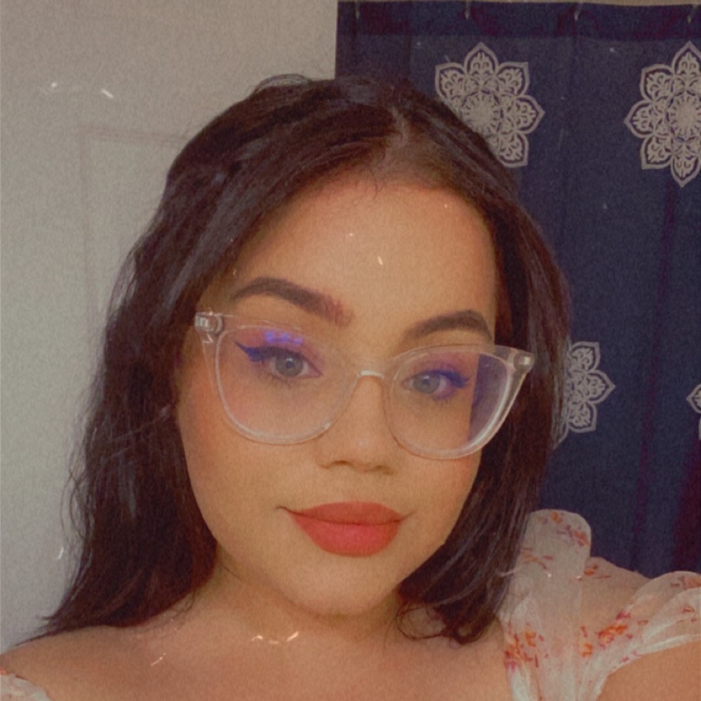 Meet your Posher, Beatriz